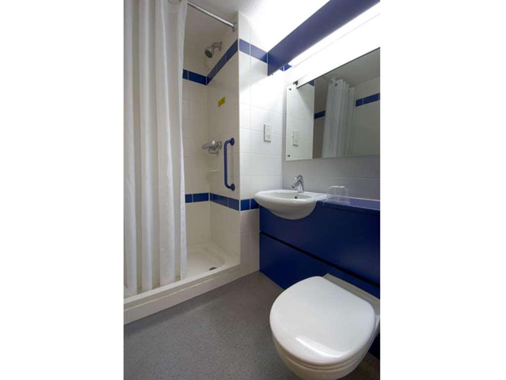 Travelodge Nottingham Riverside Экстерьер фото